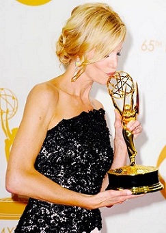 Anna Gunn foi a melhor atriz coadjuvante em série dramática por "Breaking Bad", a grande vencedora do Emmy 2013.