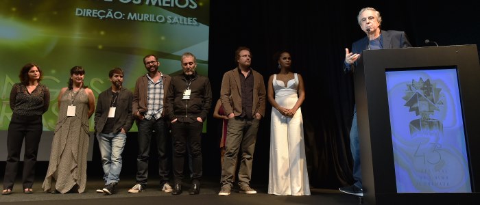 43º Festival de Cinema de Gramado - 09/08/2015 - Equipe do filme "O Fim e Os Meios", na Mostra Competitiva de Longas Brasileiros. Foto: Cleiton Thiele/Agência PressPhoto - www.edisonvara.com.br